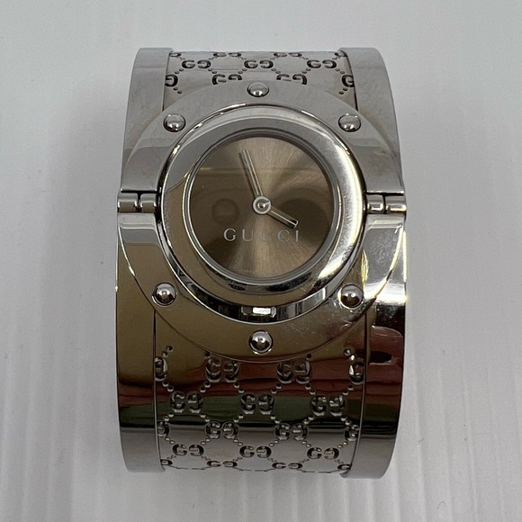 Gucci Twirl Stainless Steel Bangle Bracelet Watch - Picture 2 of 16